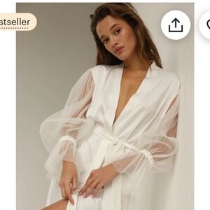 The Robe UA - Satin Bridal Robe with Pleated Sleeves